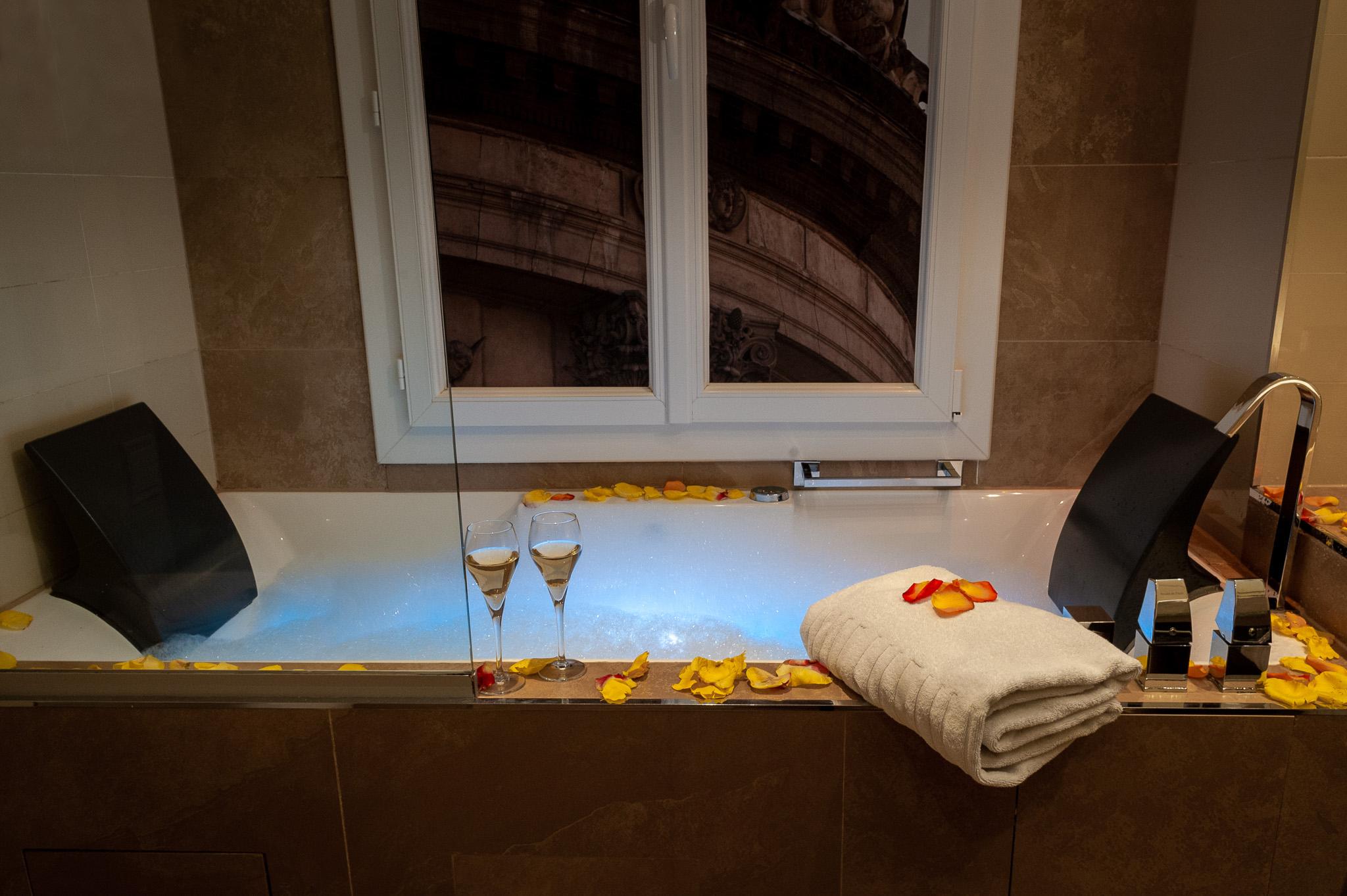 Secret De Paris - Hotel & Spa (Adults Only) Exterior foto